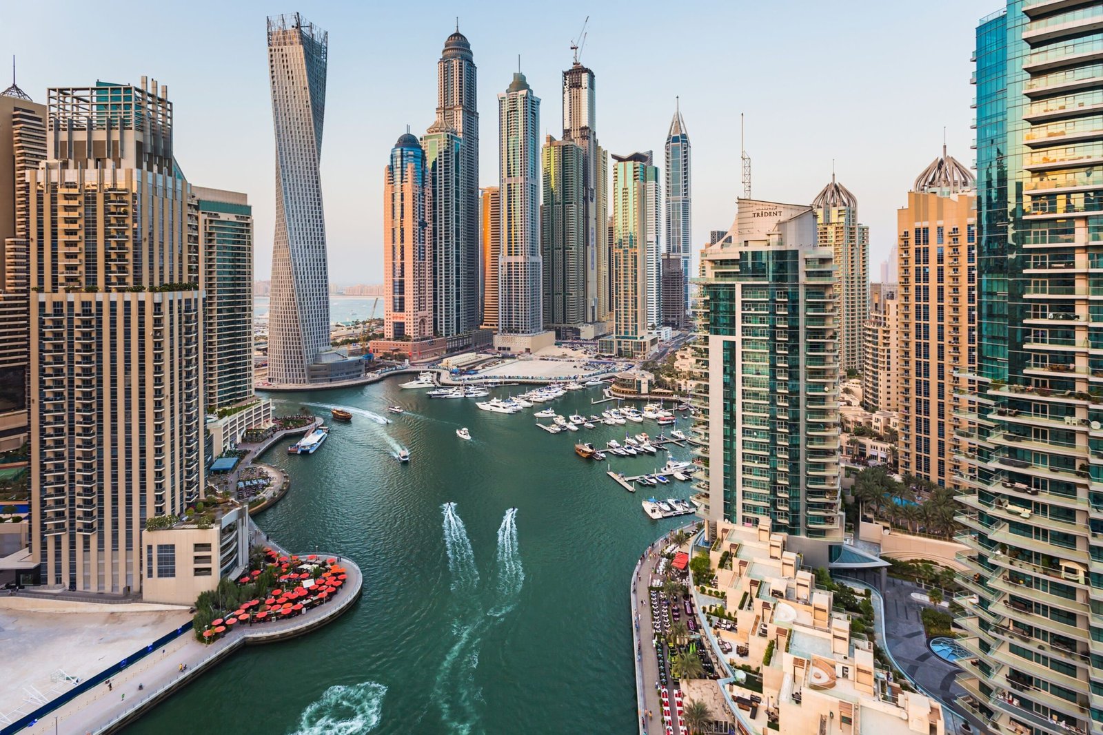 Dubai: A Glimpse into a City of Luxury Innovation and Cultural Fusion